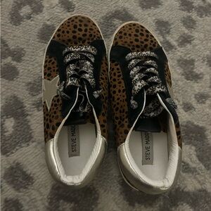 Steve Madden slip ons